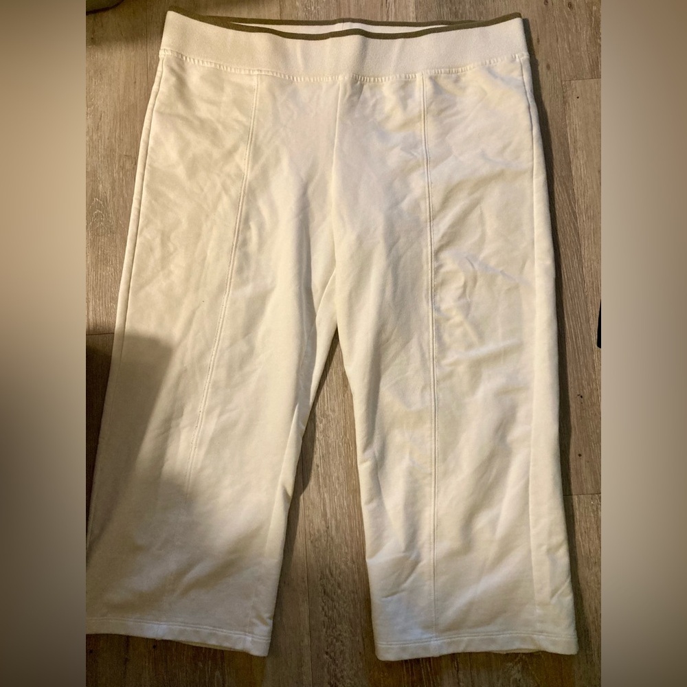 Ralph Lauren White Capris with Relaxed Fit and Elastic Waistband